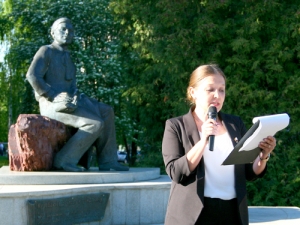 Публичная читка стихов у памятника Кузебаю Герду