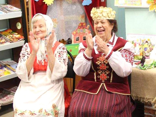 «Бабушкины сказки»: уютные чтения в библиотеках